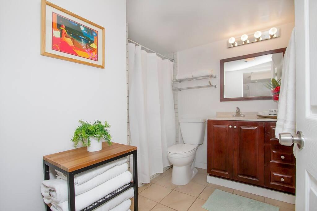 Resort Life At A Low Price- Ilikai Hotel Honolulu Zewnętrze zdjęcie